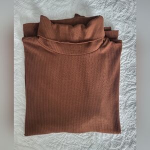 Cyrus Ribbed Brown Turtleneck, XL